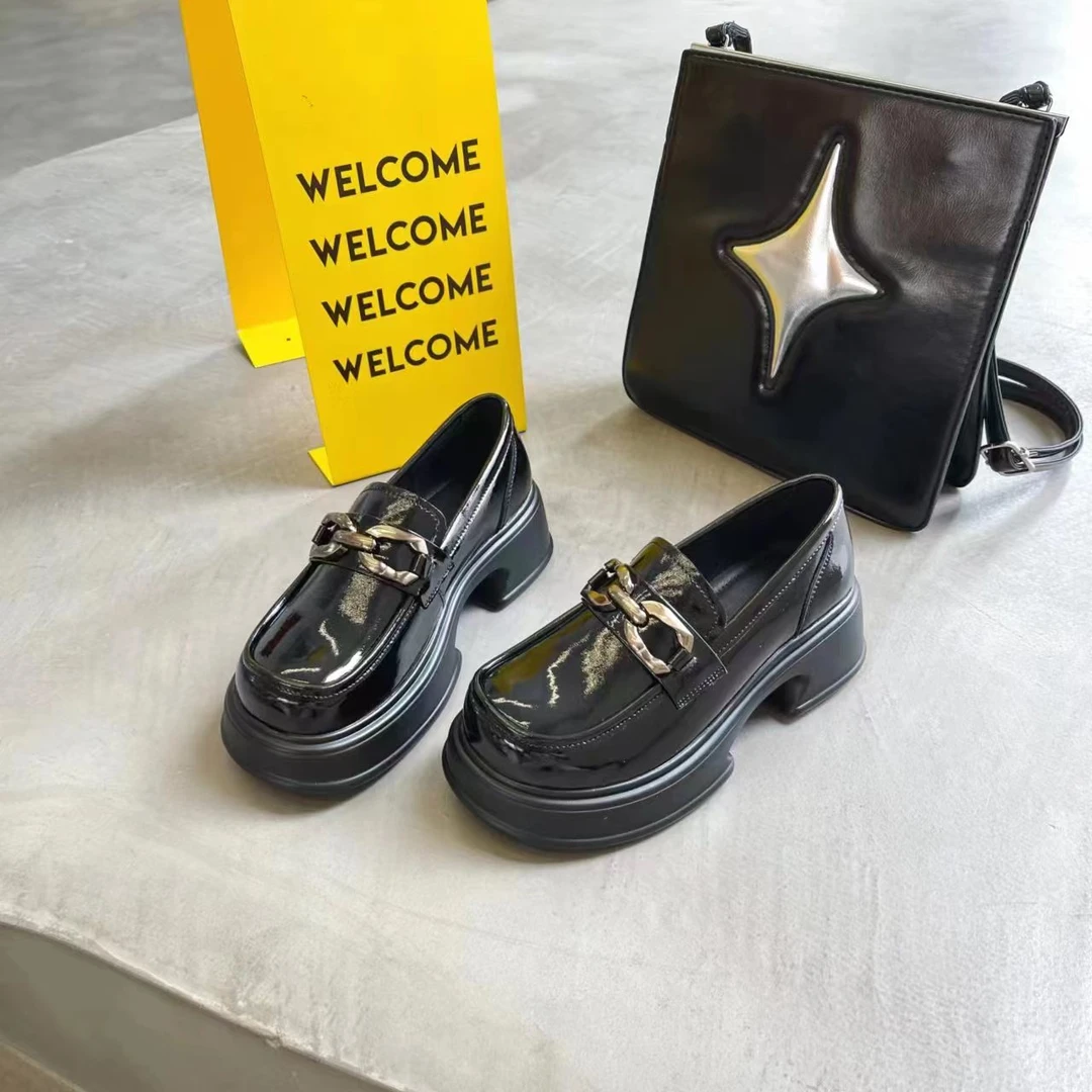 2023秋款英伦风厚底百搭一脚蹬乐福鞋6015