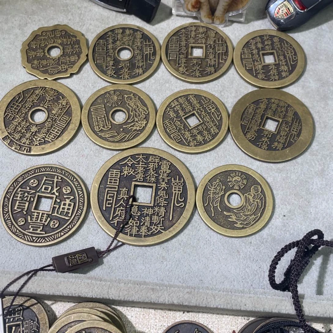 铜烦**生现代仿制工艺品