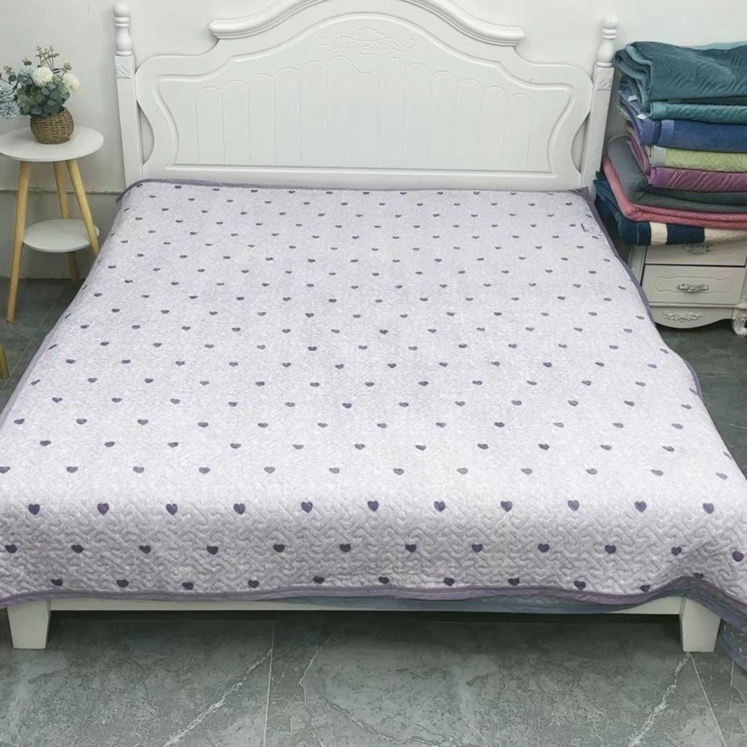 2*2.3米 冬季牛奶绒 加厚绗缝三层亲肤夹棉床盖《紫精灵》