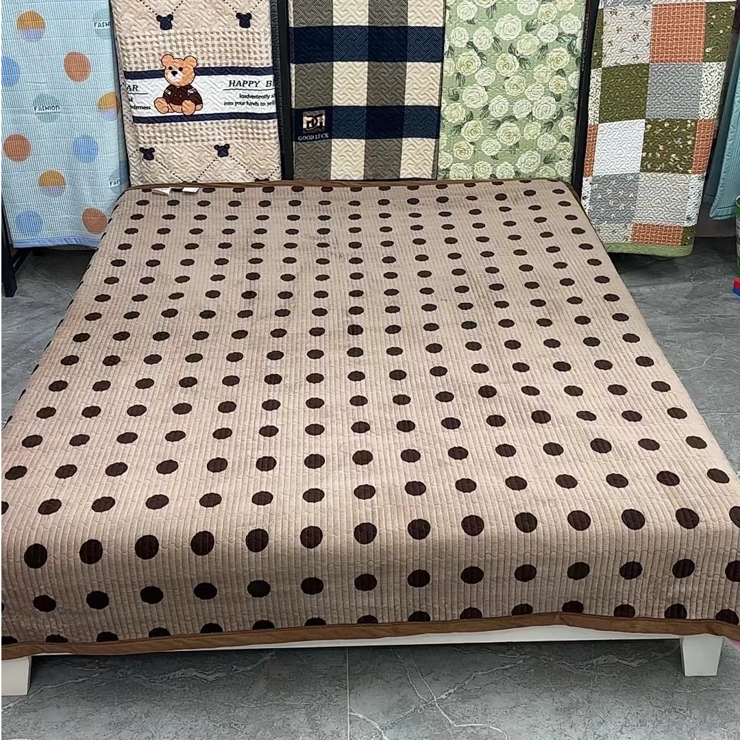 2*2.3米微瑕 加厚宝宝绒机洗床盖《咖色波点》