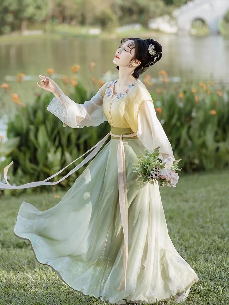 钟灵记【昭灵三件套】汉元素唐褙子垂领衫交窬裙女夏日常绣花汉服