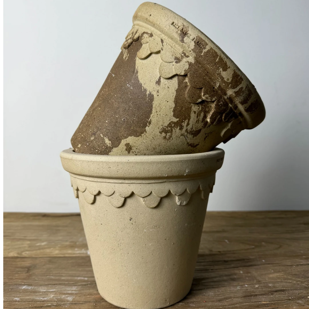 花边20牛奶咖啡+花边20白陶两件套花盆