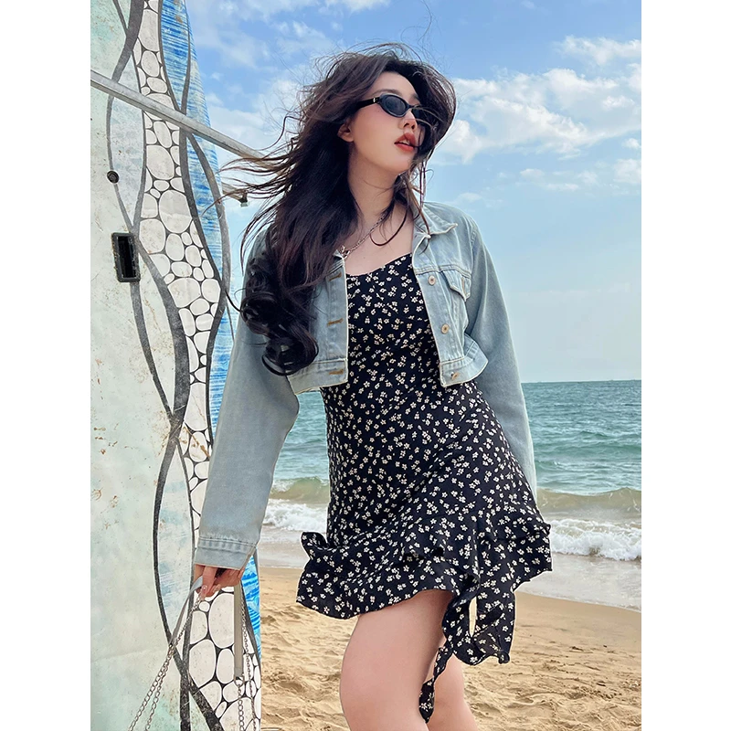 圆大敏「赵露思私服」2024年春季微胖MM显瘦黑色碎花吊带裙2349