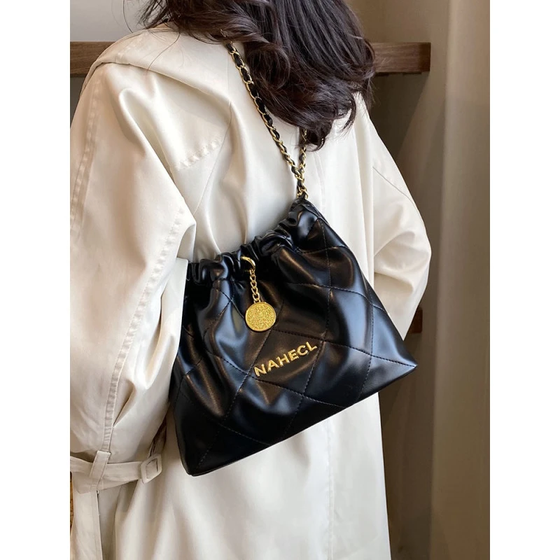 包包网红时尚百搭（无礼盒）小众水桶包单肩褶皱