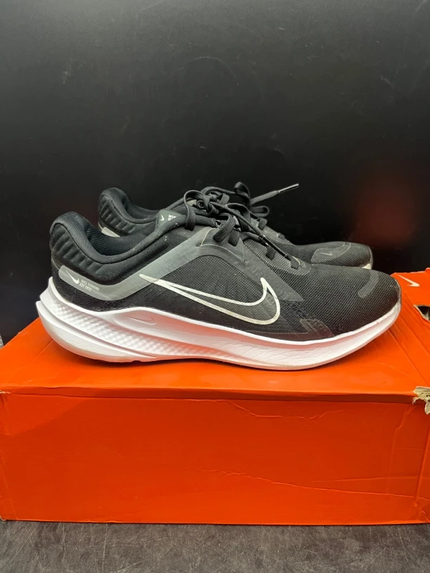 耐克Quest 5跑步鞋黑色40.5码199