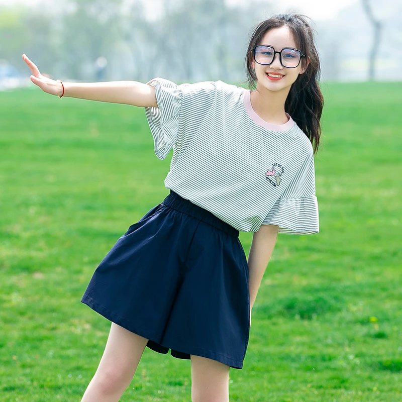 初中学生时尚女孩套装少女夏季高中女生夏装女大童条纹甜美荷叶袖