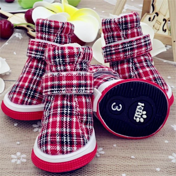 宠物鞋子保暖舒适新款秋冬季狗狗鞋子透气可爱格子花纹宠物运动鞋