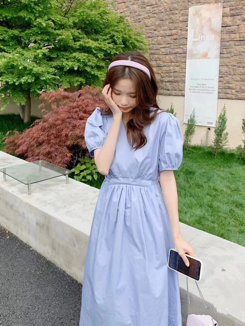 律动莫兰迪森系v领收腰连衣裙 法式多巴胺穿搭夏日新款高级感