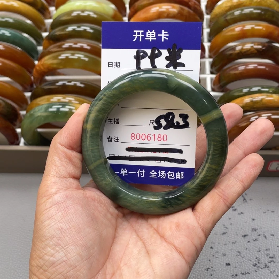 蛇纹石玉手镯未镶嵌飘**雪