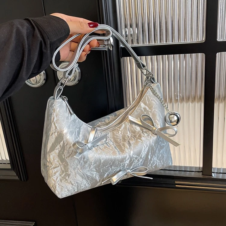 2024夏季新款潮风斜挎包小众高级感银色蝴蝶结腋下包包女一袋791