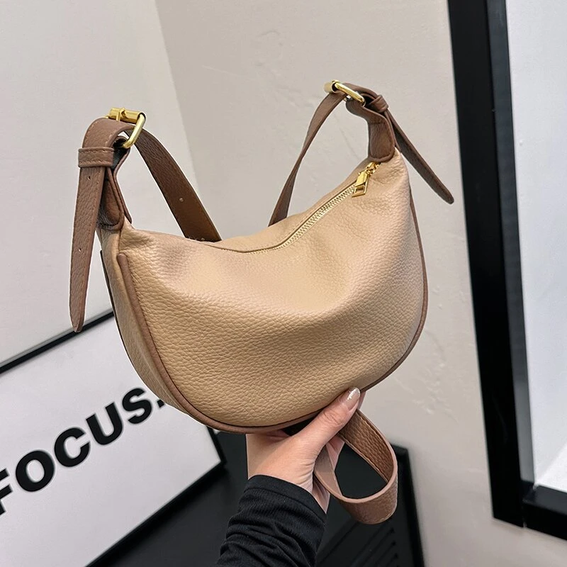 洋气大容量饺子包包女2024新款潮网红软皮月牙包休闲百搭腋下时尚