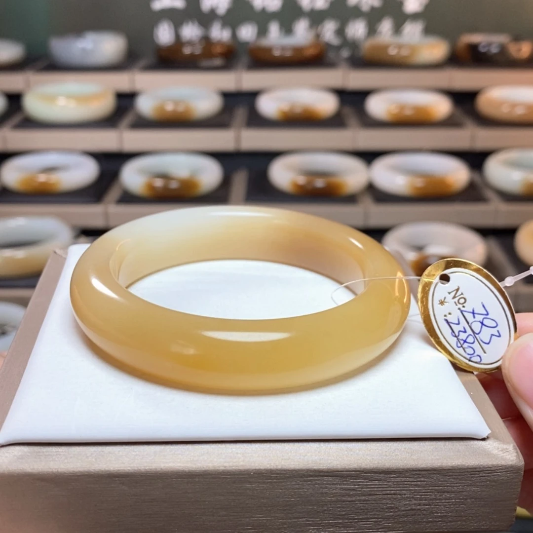 【闪购商品】和田玉手镯未镶嵌56