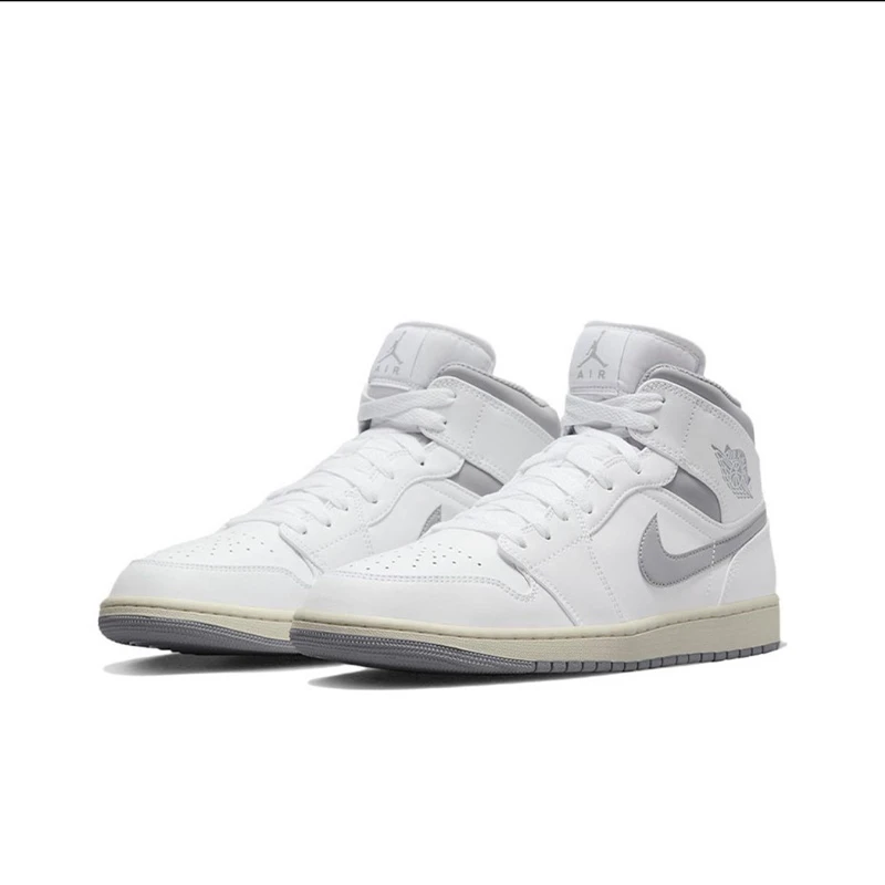 耐克Air Jordan 1 Mid AJ1白灰中帮板鞋男子复古篮球鞋554724-135