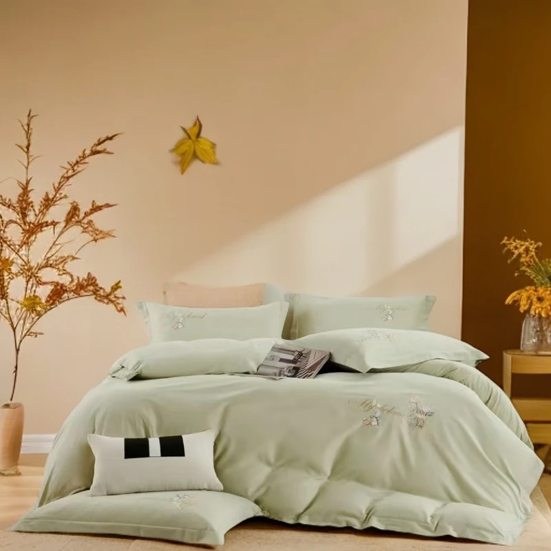 亲肤刺绣全棉四件套纯色公主风床上用品柔软轻奢加厚磨毛设计师