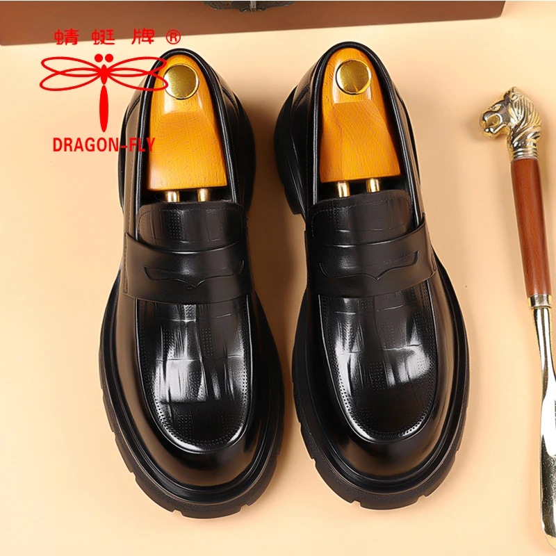 蜻蜓牌真皮皮鞋男商务休闲鞋头层牛皮软底板鞋一脚蹬透气婚鞋