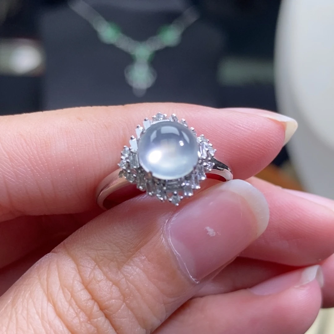 翡翠戒指18K金镶嵌蛋面戒指