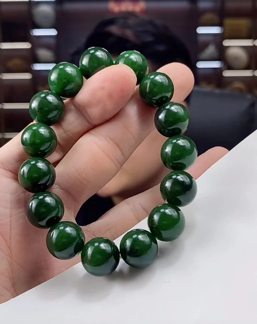 天然和田玉碧玉红皮老料圆珠手串卡14mm左右油润多样性-拍一发一