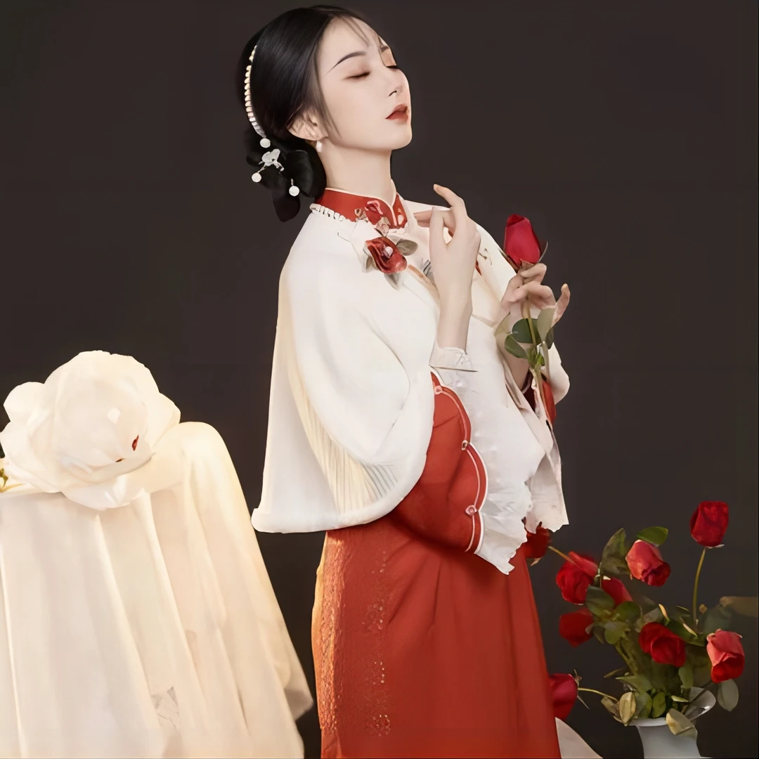 钟灵记【月光珠砂】国风复古旗袍绣花玫瑰斗篷女敬酒服改良旗袍