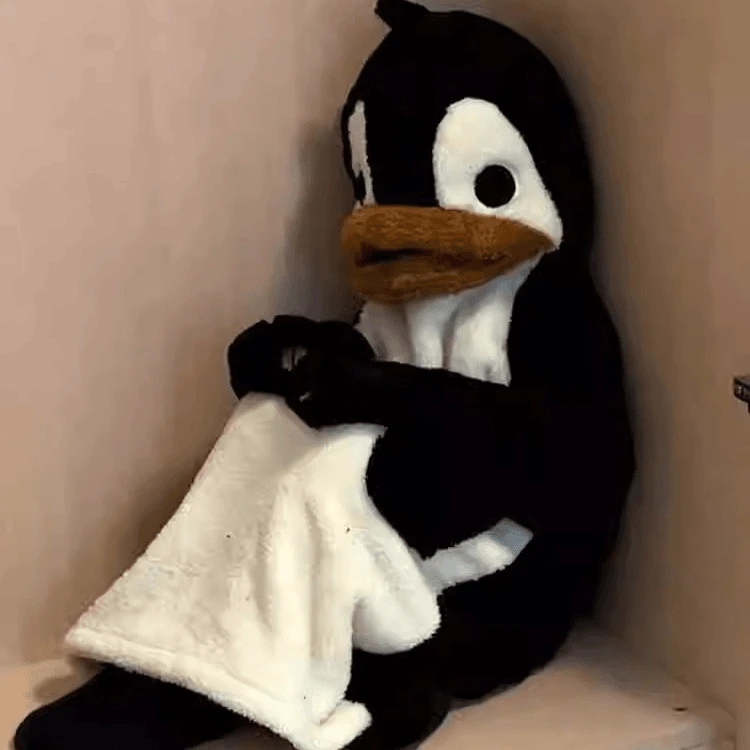 【爱宝】可爱卡通小企鹅连帽珊瑚绒女冬季新款加绒加厚家居服睡袍