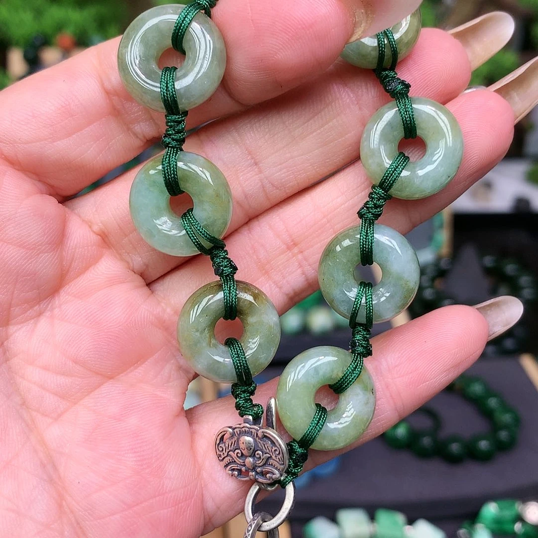 翡翠手链未镶嵌漂亮姐姐