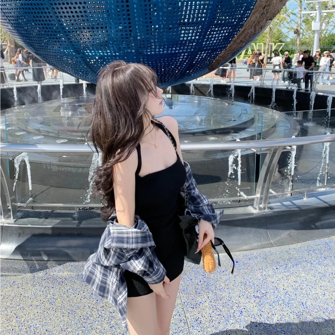 2024新款温柔风女吊带连衣裙子法式小众设计复古百搭衬衫显瘦