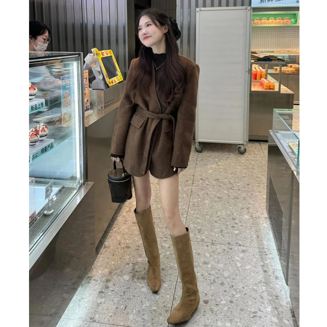 韩式休闲穿搭2024秋冬新款时尚小个子复古绑带收腰显瘦毛呢外套女