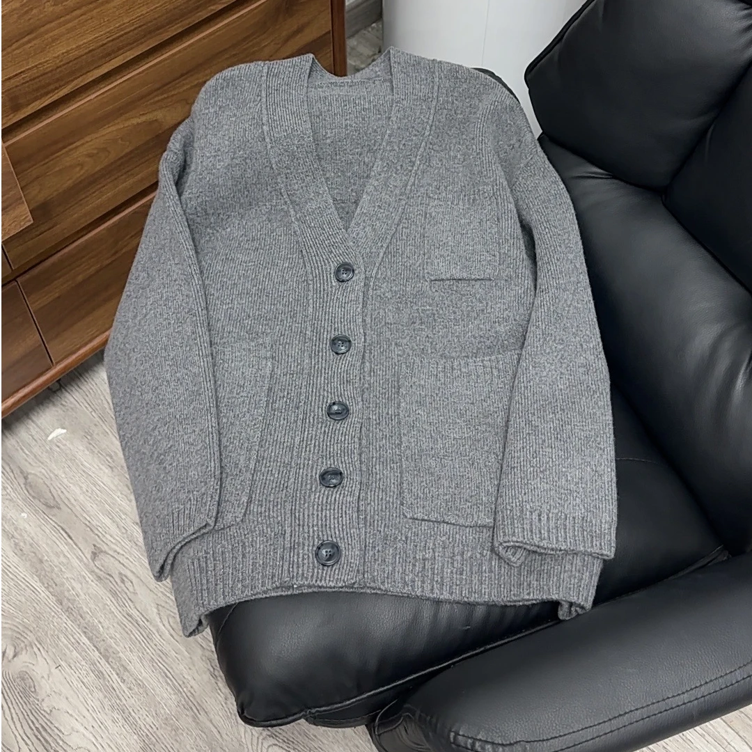 【原歌】2024年秋冬新款加厚100羊毛820克大V领单排扣开衫毛衣YG317