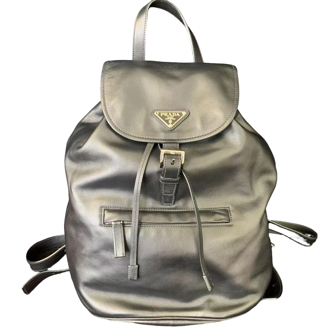 95新 Prada/普拉达 Prada/普拉达 黑色双肩包97新bwz9055