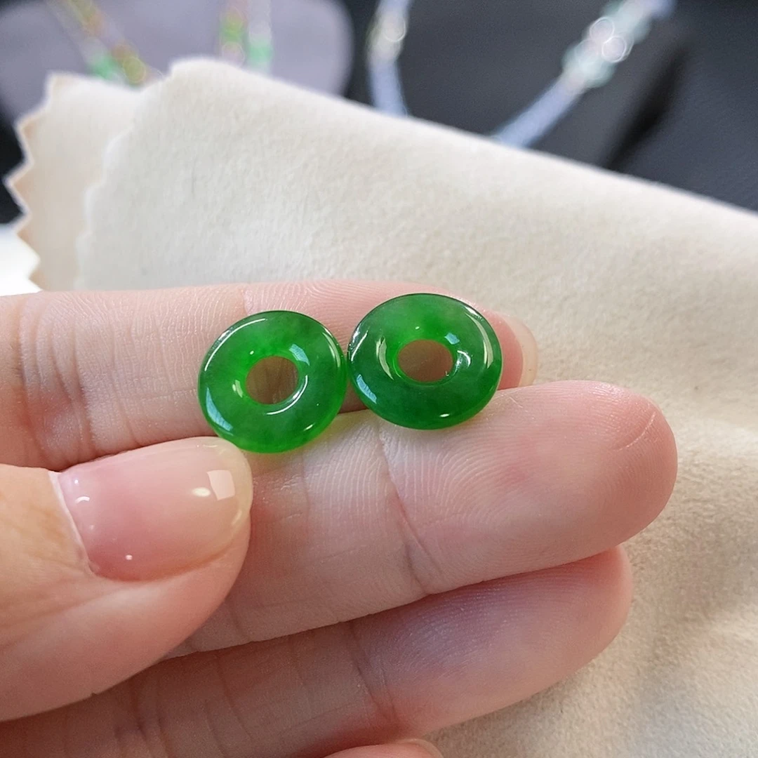 翡翠把件未镶嵌甜甜圈