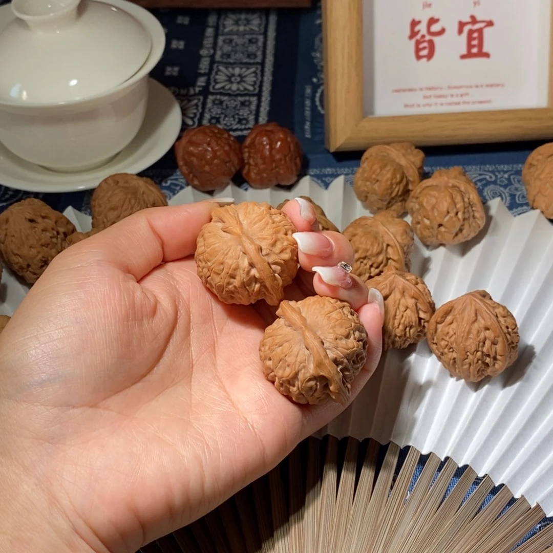 文玩核桃吊坠石门元宝