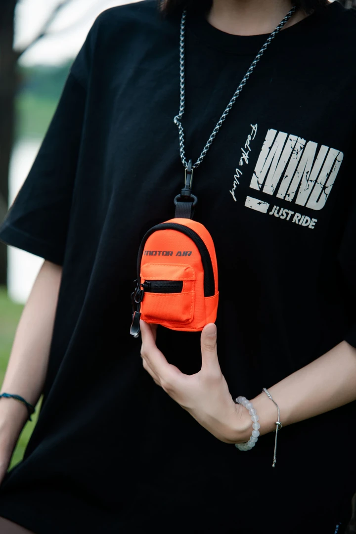 MOTOR AIR时尚潮流简约休闲洋气百搭气质个性配饰挂件包钥匙包