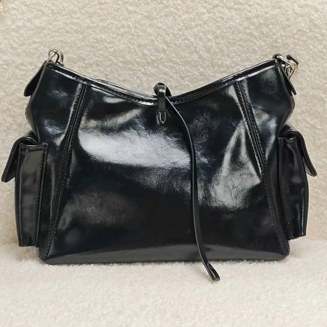 手工打造真皮女士包包0420机车油蜡饺子包黑色