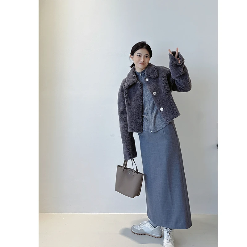 翻领羊羔毛短款夹克