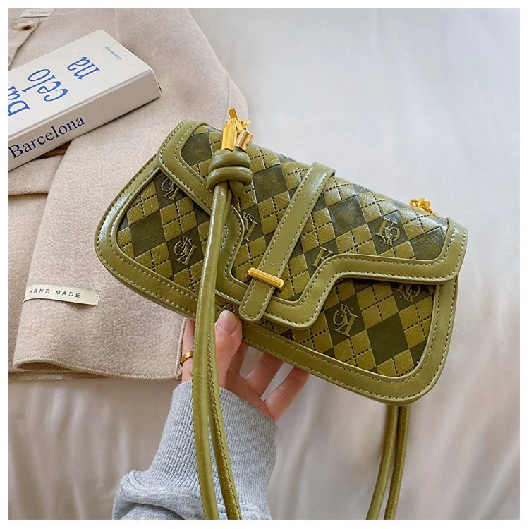 时尚单肩斜挎小方包包女2023新款中古腋下包高级感菱格粉色马鞍包