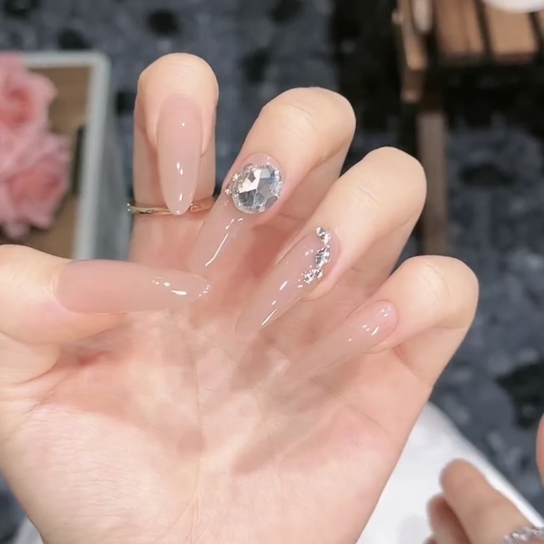 D73新款穿戴美甲碎钻爆闪显白百搭可拆卸美甲贴片