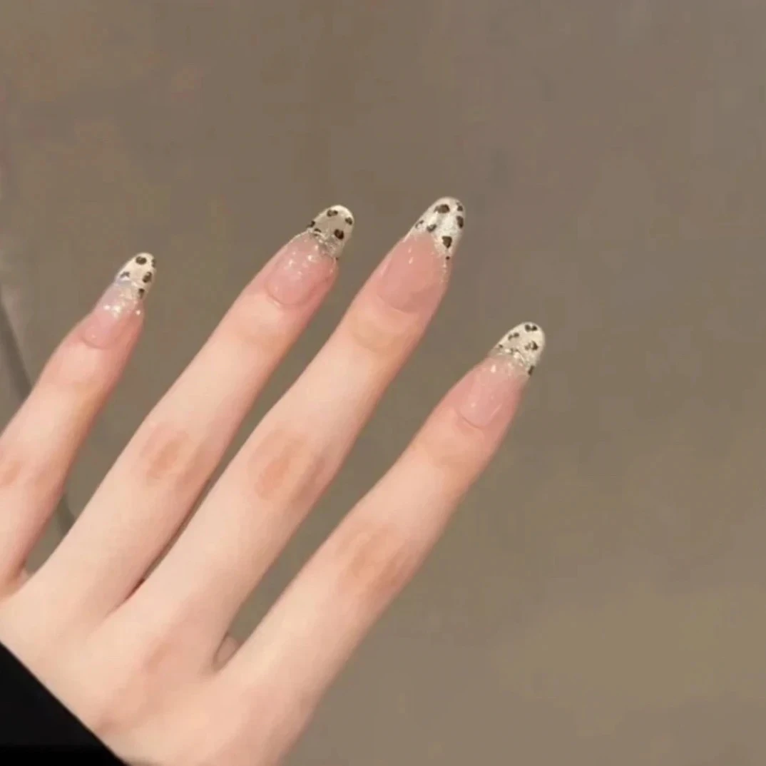 B68鎏金豹纹显白简约日常款穿戴美甲