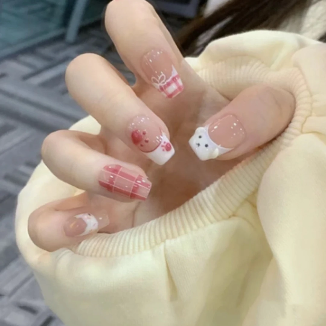 B42短梯卡通小狗手绘粉色格子甜美百搭显白可拆卸贴片