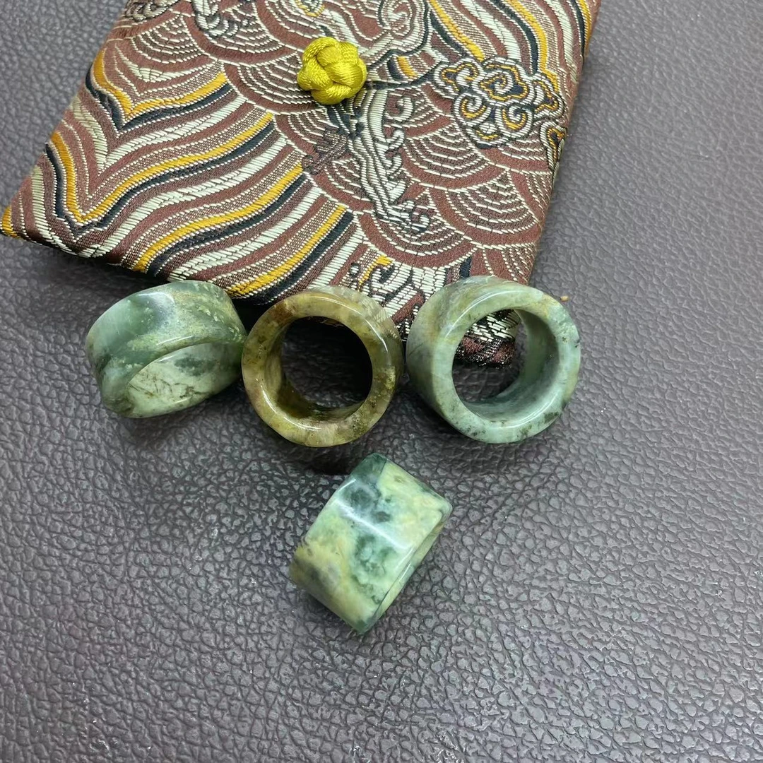 天然岫玉 /扳指手把件/ 精美 多样性发货其中拍一发一