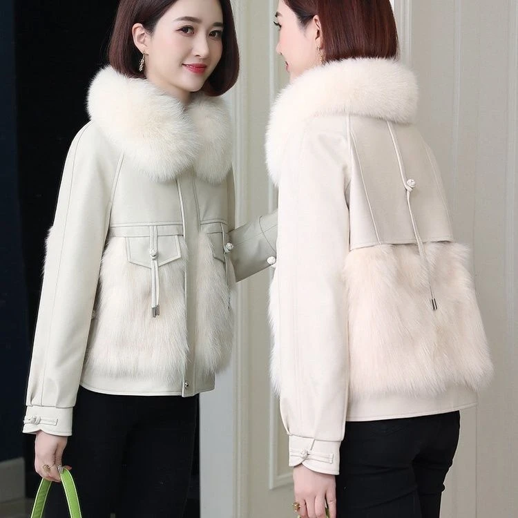 鸭鸭狐狸毛皮草外套女2022新款爆款小个子短款真皮羽绒服皮毛一体