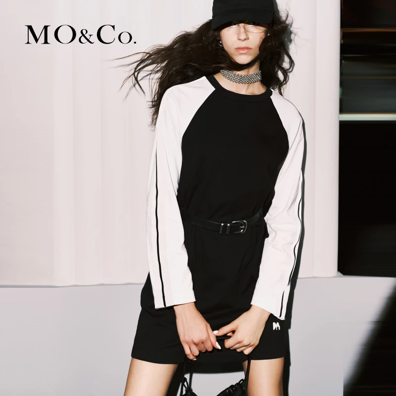 MOCO秋LOGO胶章撞色插肩袖长袖连衣裙轻职场MBC3DRST08