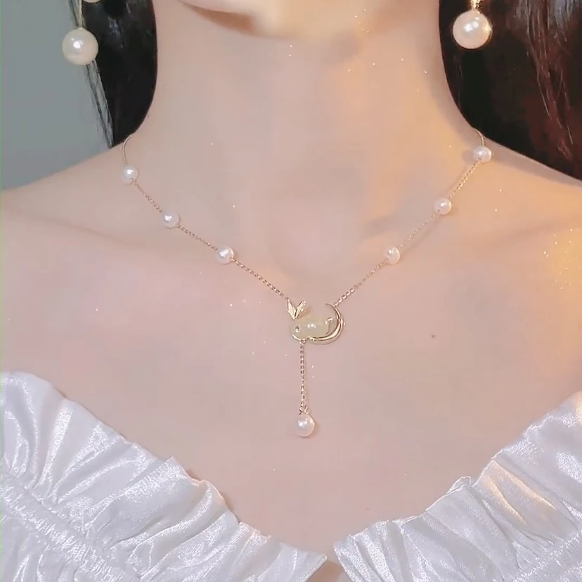 钛钢仿珍珠项链 玉兔项链女款流苏兔子吊坠新款时尚百搭饰品