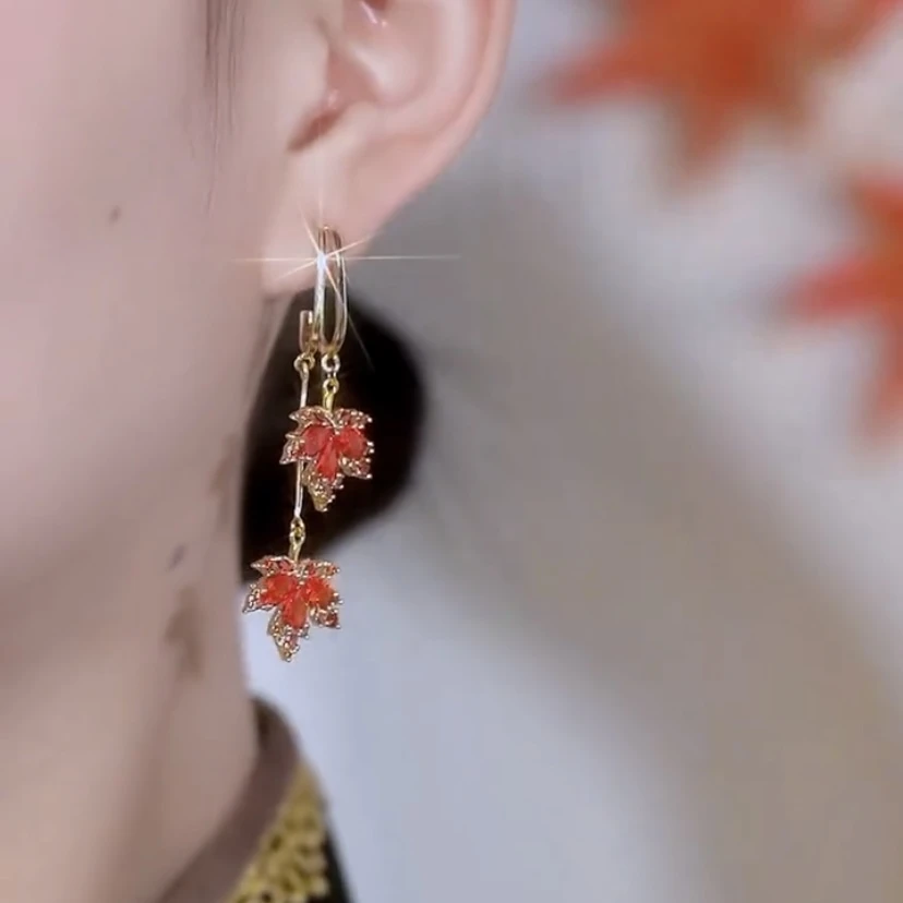 铜合金合成锆石耳饰 枫叶耳环火爆款大气上档次红叶片饰品