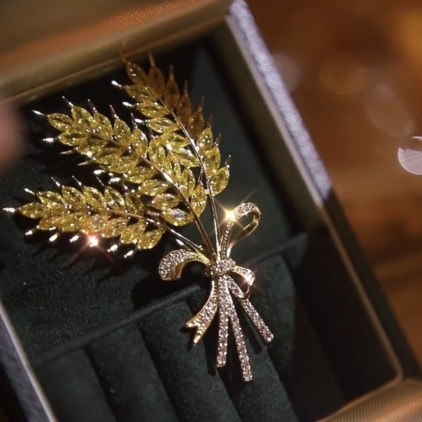 铜合金锆石胸针 女士高级胸花麦穗别针胸针金色高档大衣专用配饰