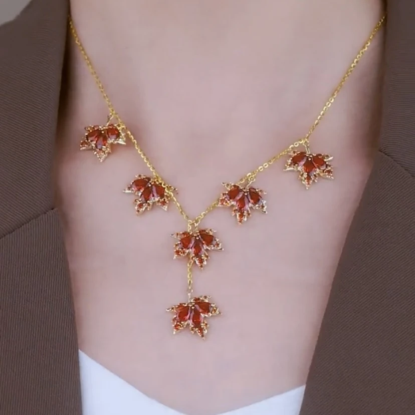 铜合金项链 红枫叶流苏锁骨链秋季新款火爆款轻奢时尚饰品