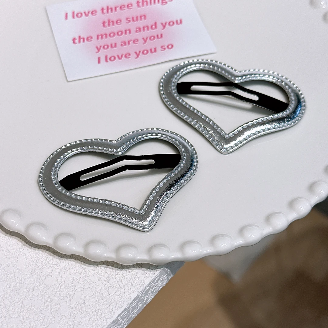 A-2547  2个银色爱心掰掰夹  发圈