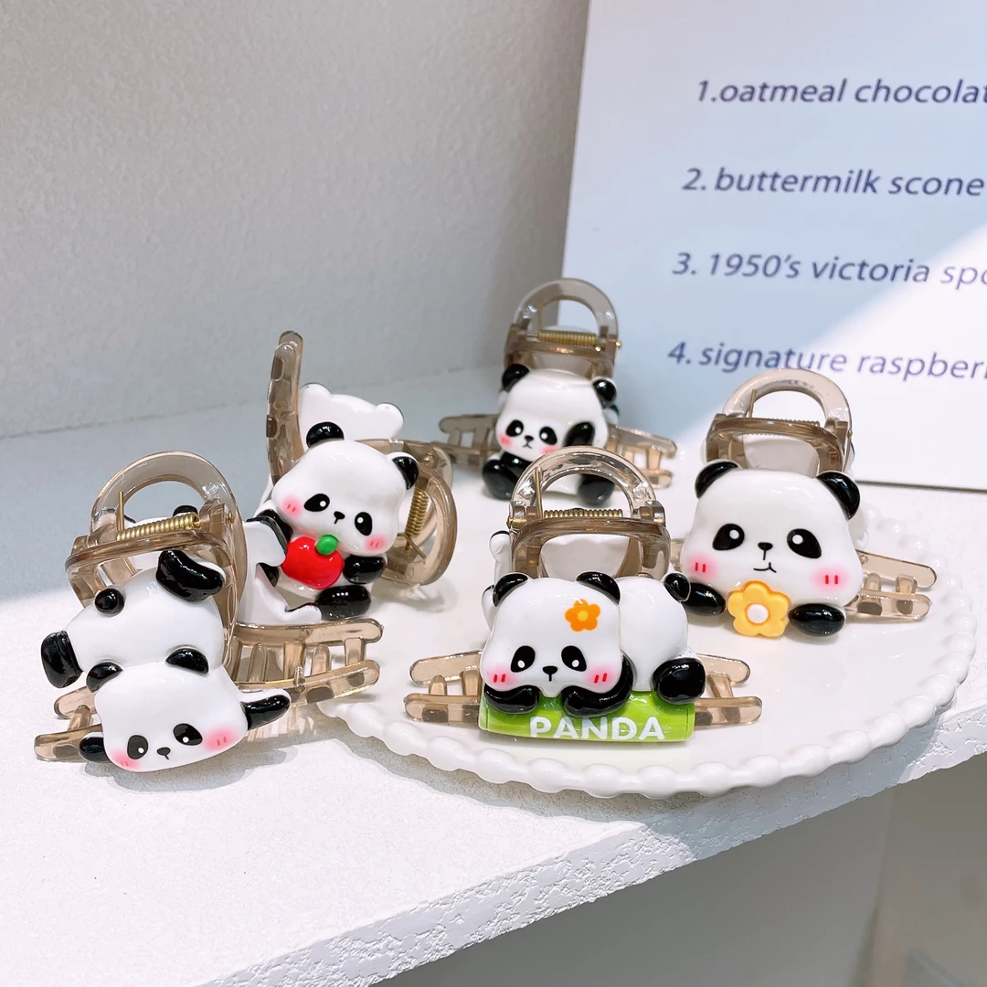 A-3629   kx 混色1个熊猫抓夹 发圈