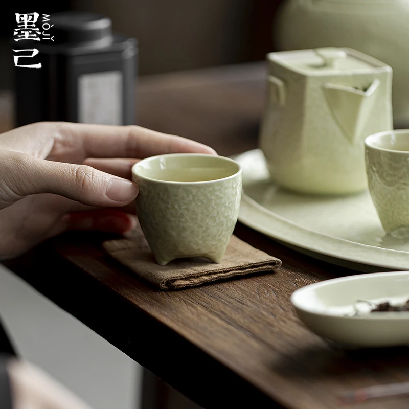 墨己芦苇青-锤纹-三足茶杯