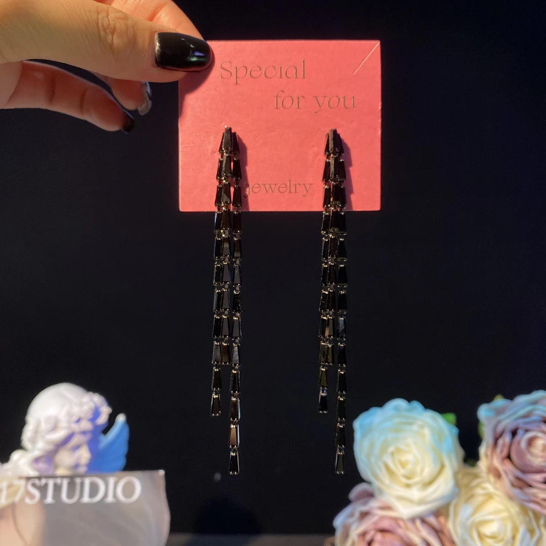 铜合金耳饰 娜瑶】设计师小众个性秋冬新款重工长款流苏耳环轻奢女