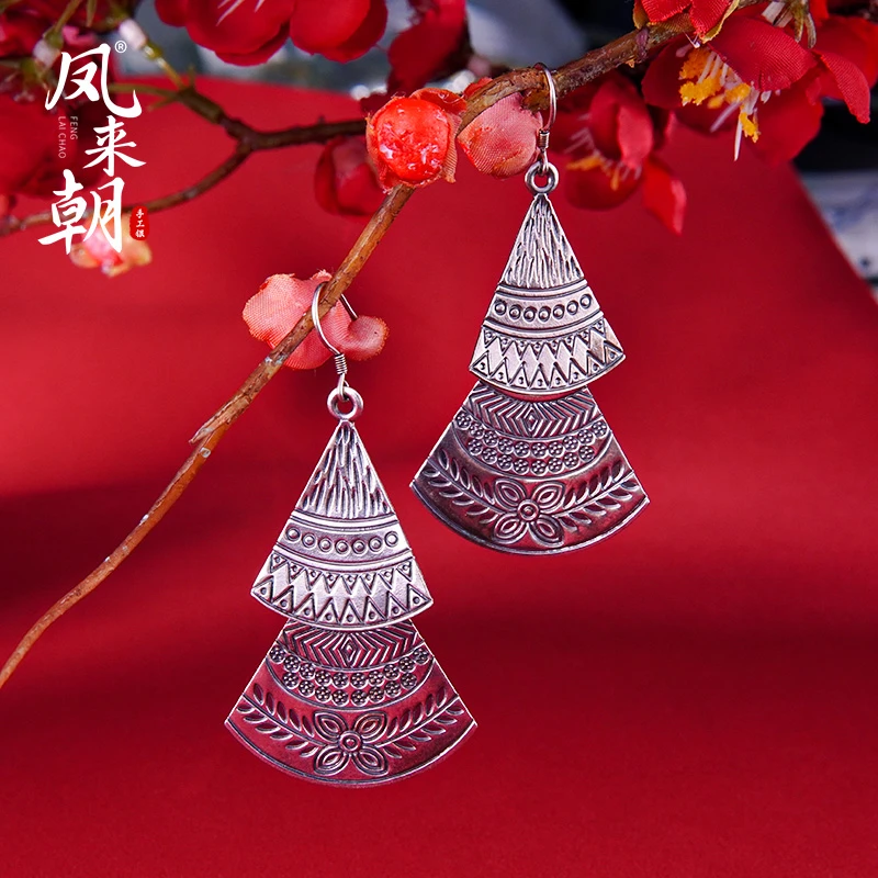 凤来朝 足银耳饰 舞裙三角扇形波西米亚民族风錾刻气质百搭素款