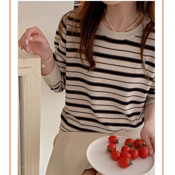 秋季上新~时尚卡通小兔条纹设计款毛针织衫 S5702